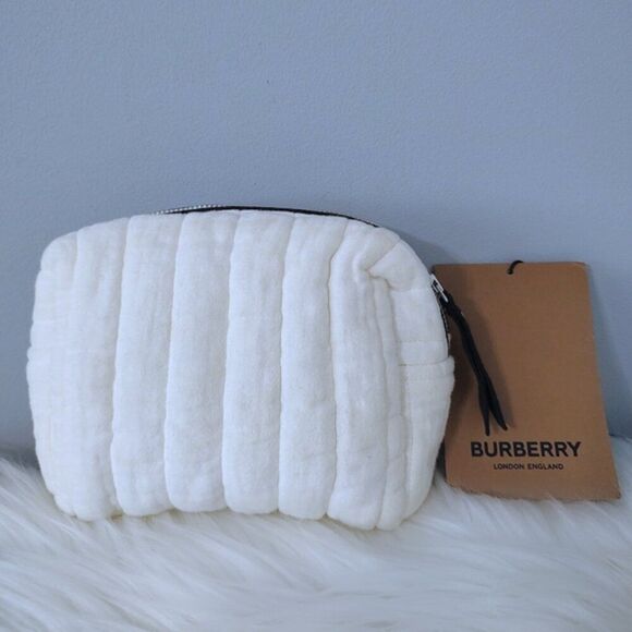 NEW Burberry Baby toiletry pouch w/COA NWT - Picture 5 of 10